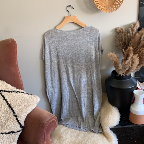 Aritzia tee dress - Picture 4 of 4